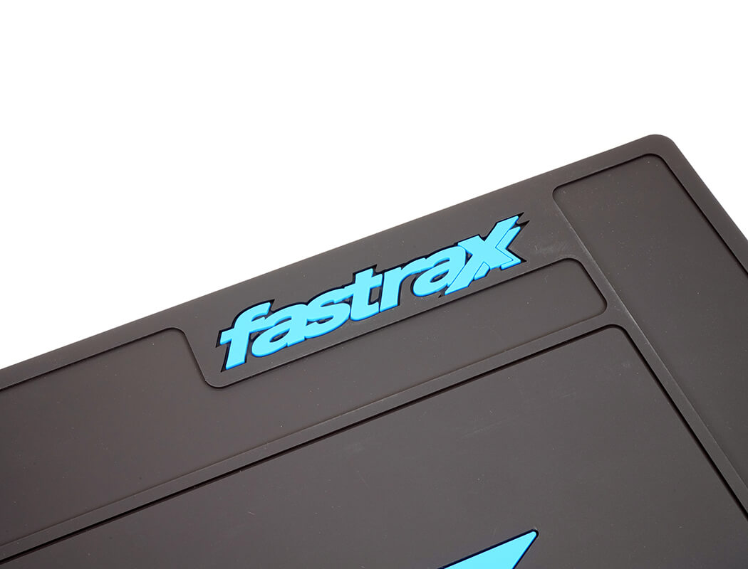 FASTRAX MEDIUM RUBBER PIT MAT - BLACK 62CM X 42CM